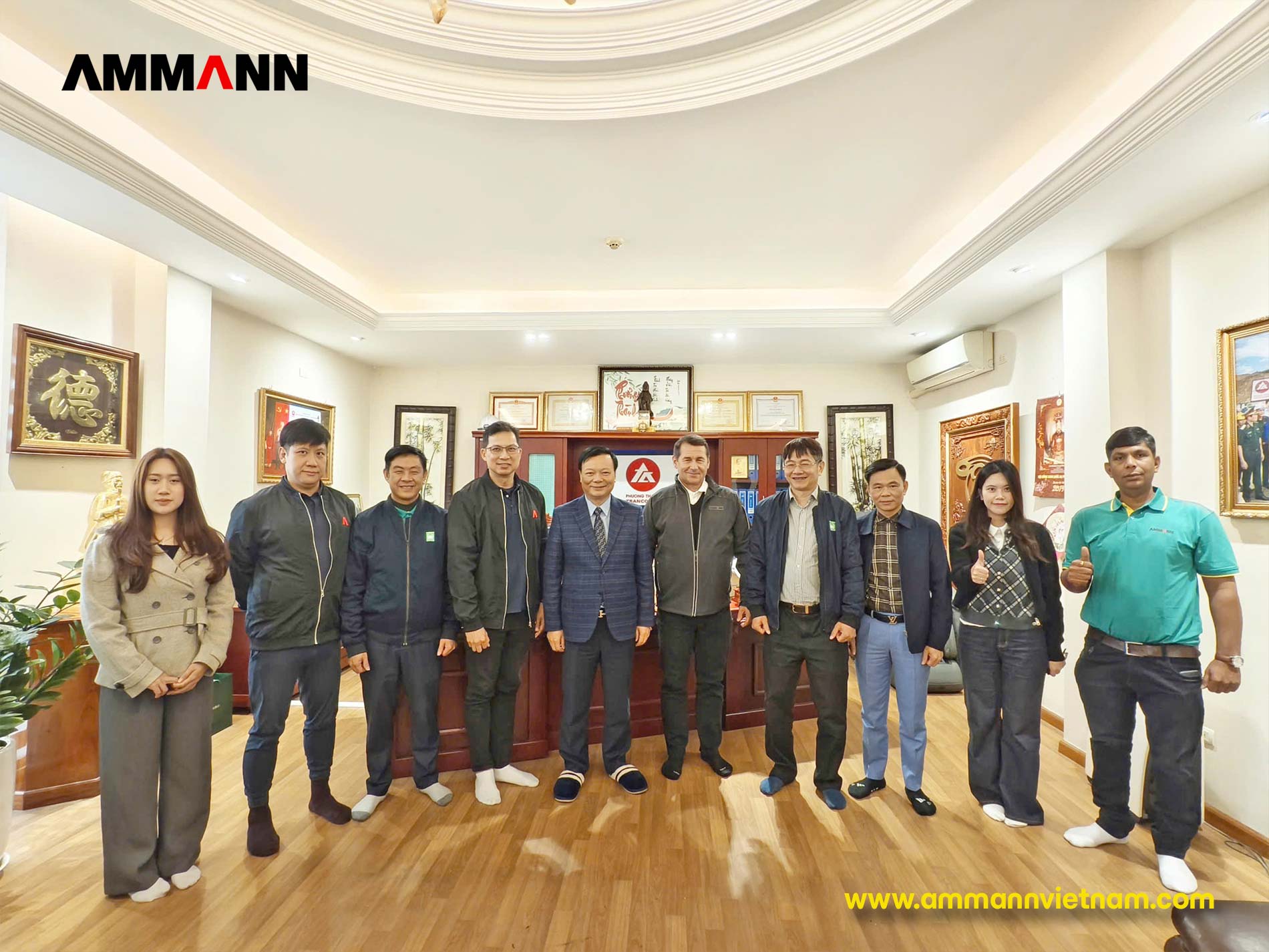 Chuyên gia AMMANN Training thiết bị thi công xây dựng tại Văn phòng MICO GROUP - ảnh 5