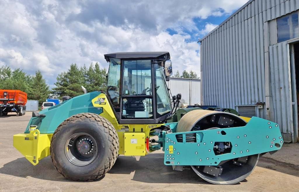 Xe lu rung một trống Ammann ASC 130 | Thụy Sỹ