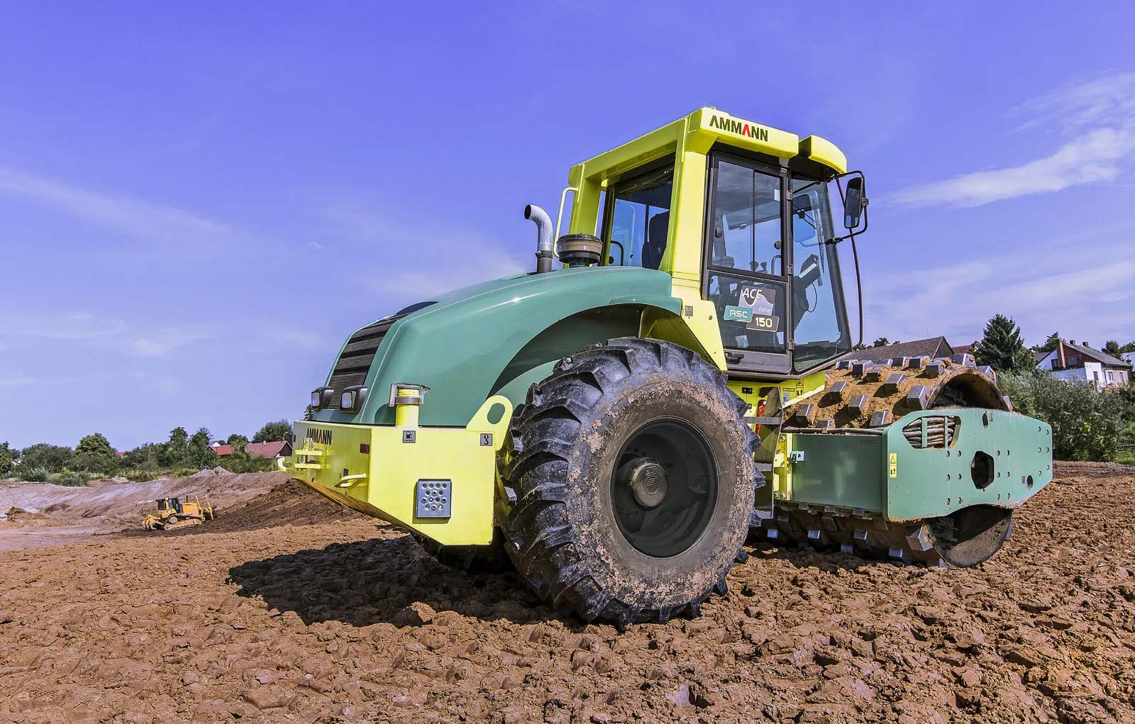 Xe lu rung một trống Ammann ASC 150 PD 15 tấn