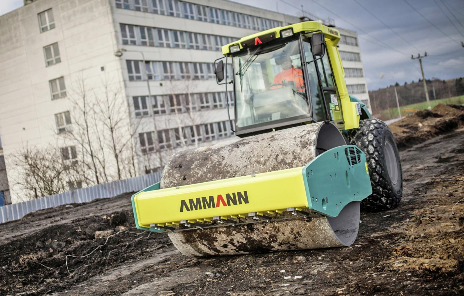 Xe lu rung một trống Ammann ASC 170 PD 17 tấn