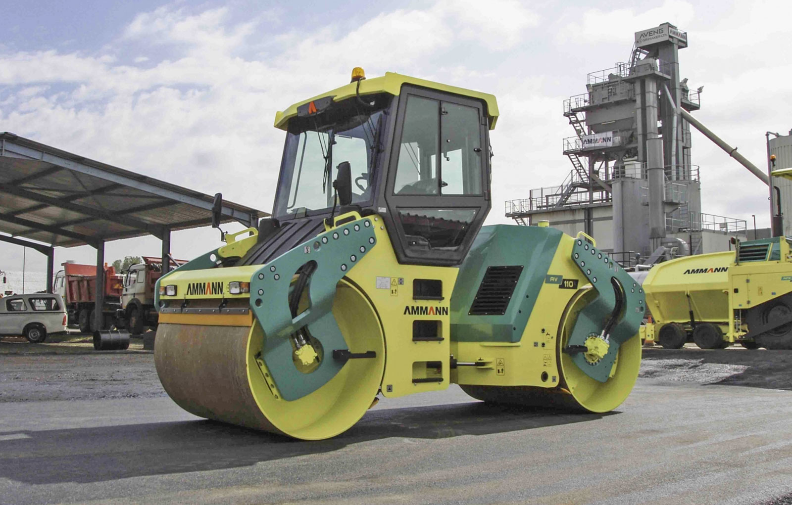 Xe lu 2 bánh sắt Ammann AV 110 X