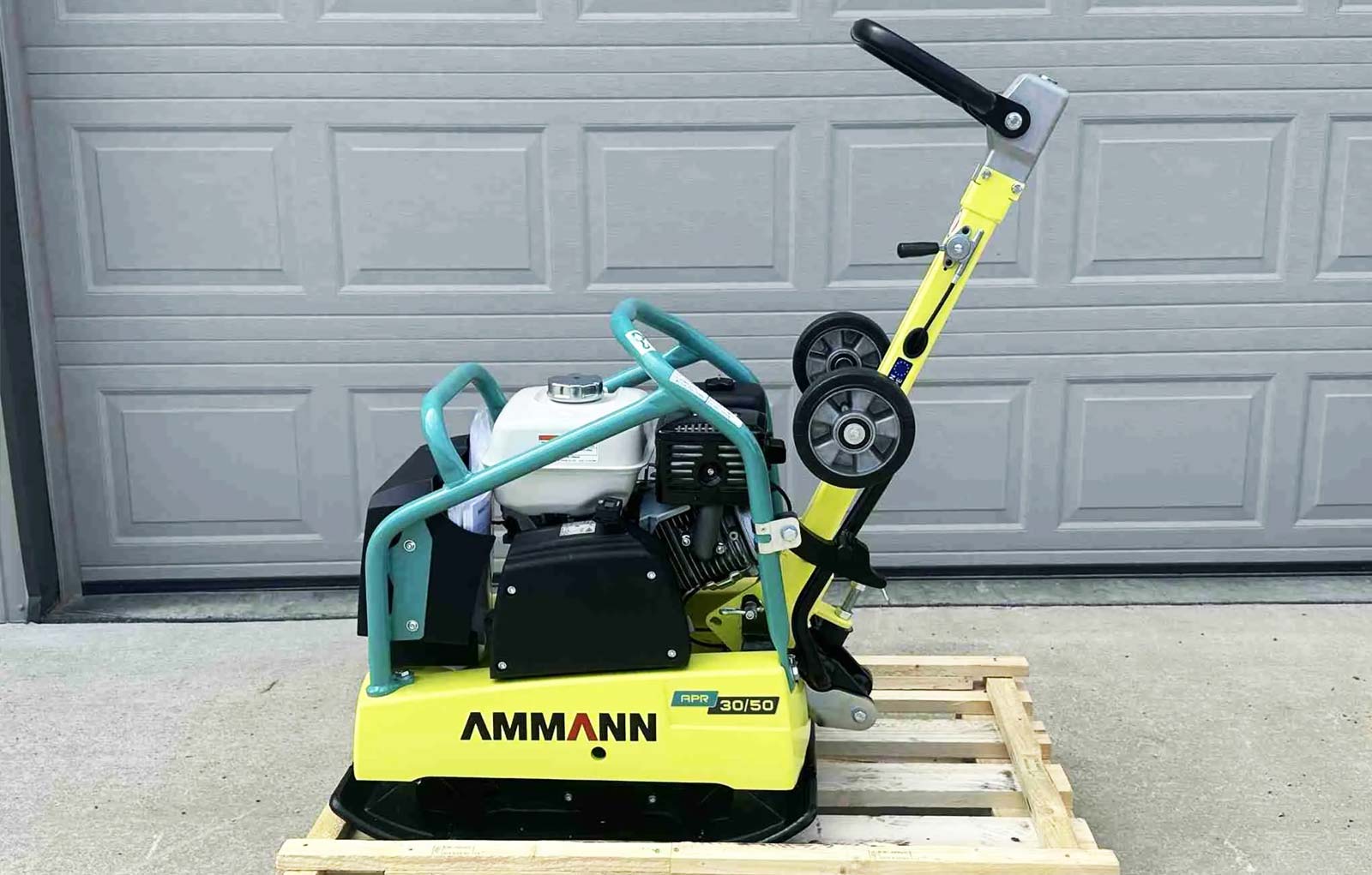 Máy đầm bàn Ammann APR 30/50 Thụy Sỹ