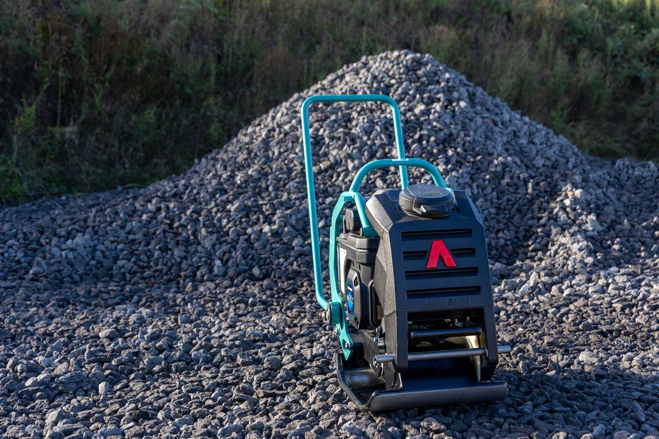 Máy đầm bàn Ammann eAPF 12/50 Honda chạy điện