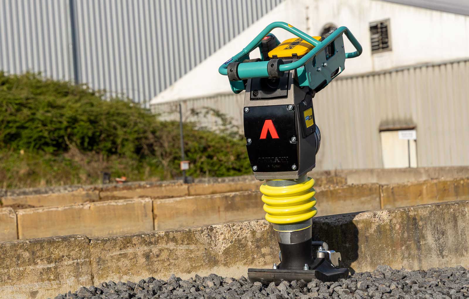 Đầm cóc Ammann eATR 68 chạy điện | Thụy Sỹ