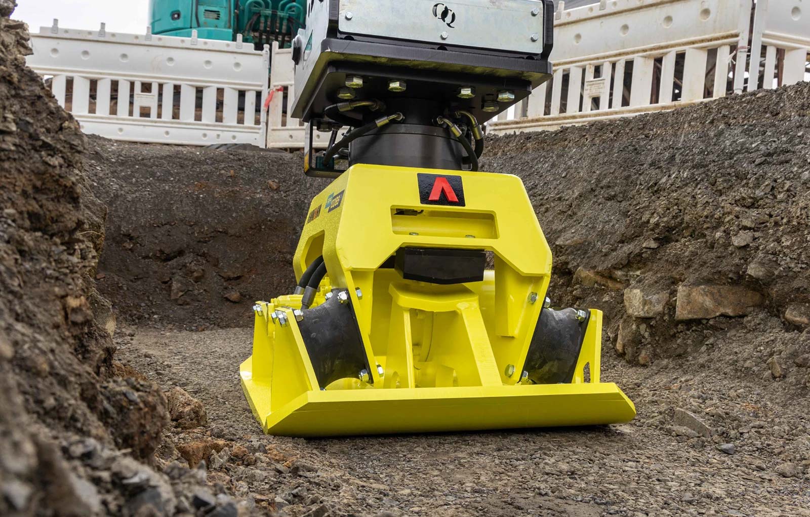 MÁY ĐẦM GẮN MÁY ĐÀO AMMANN APA 100/88