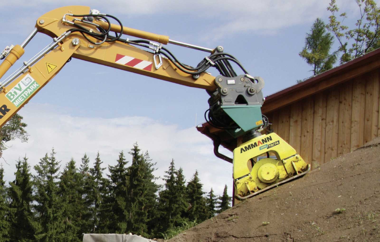 MÁY ĐẦM GẮN MÁY ĐÀO AMMANN APA 72/74