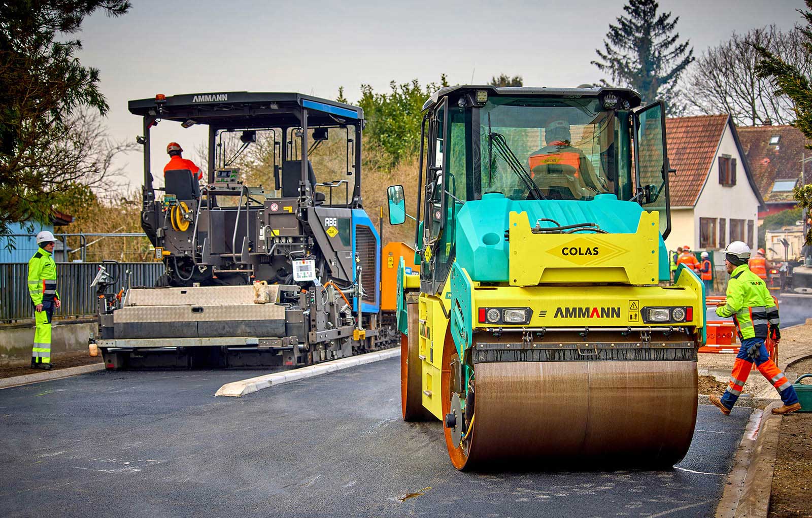 Máy rải nhựa đường chạy điện Ammann e ABG 4820 500 tấn/giờ