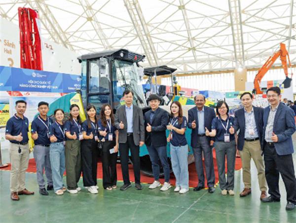 MICO GROUP mang đến Triển lãm VRT&CON’2025 02 dòng xe lu rung AMMANN nổi bật